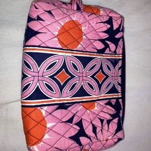 Vera Bradley Retired Love Me Daisy cosmetic bag